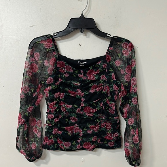 art class Black and Pink Puff Sleeve Ruched Blouse - Picture 1 of 2